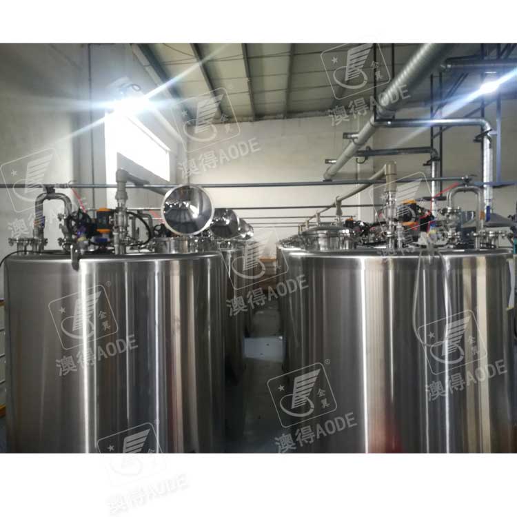 不鏽鋼(gang)儲罐