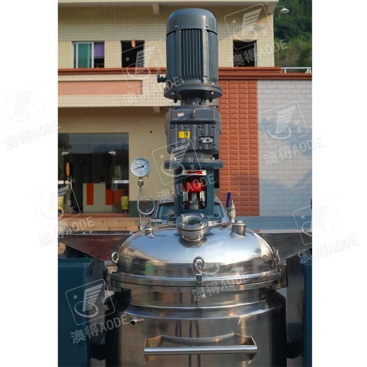 龍門式(shi)液壓升降脫泡(pào)機